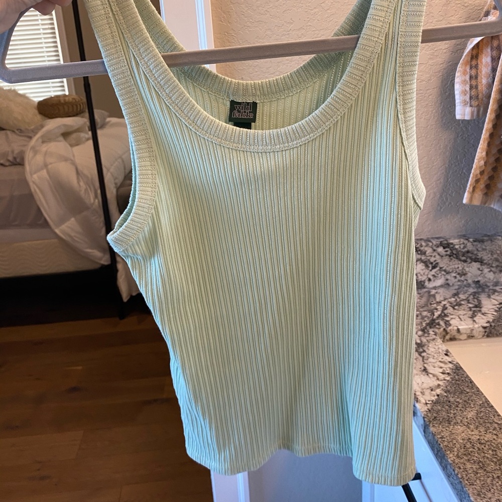 Ribbed tank